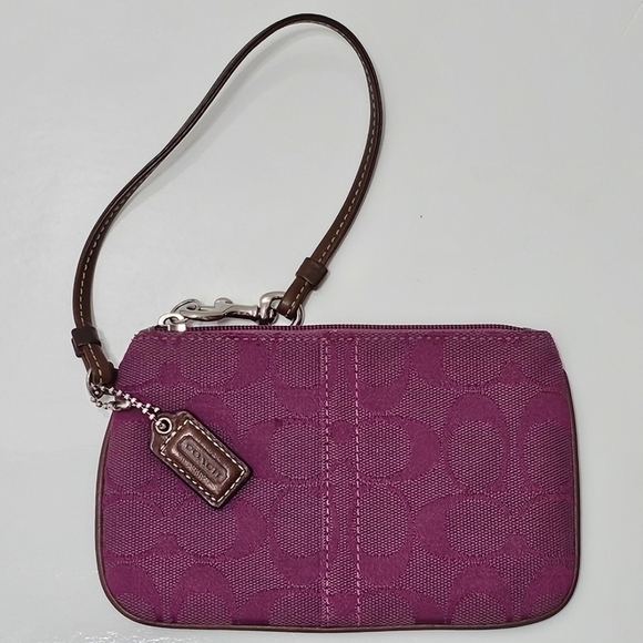 Coach Classic Signature Optic Lurex Wristlet Wallet - Picture 15 of 16